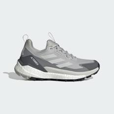 TERREX Free Hiker 2.0 Low GORE-TEX vandresko - Grey Two / Grey One / Grey Three - 40 2/3