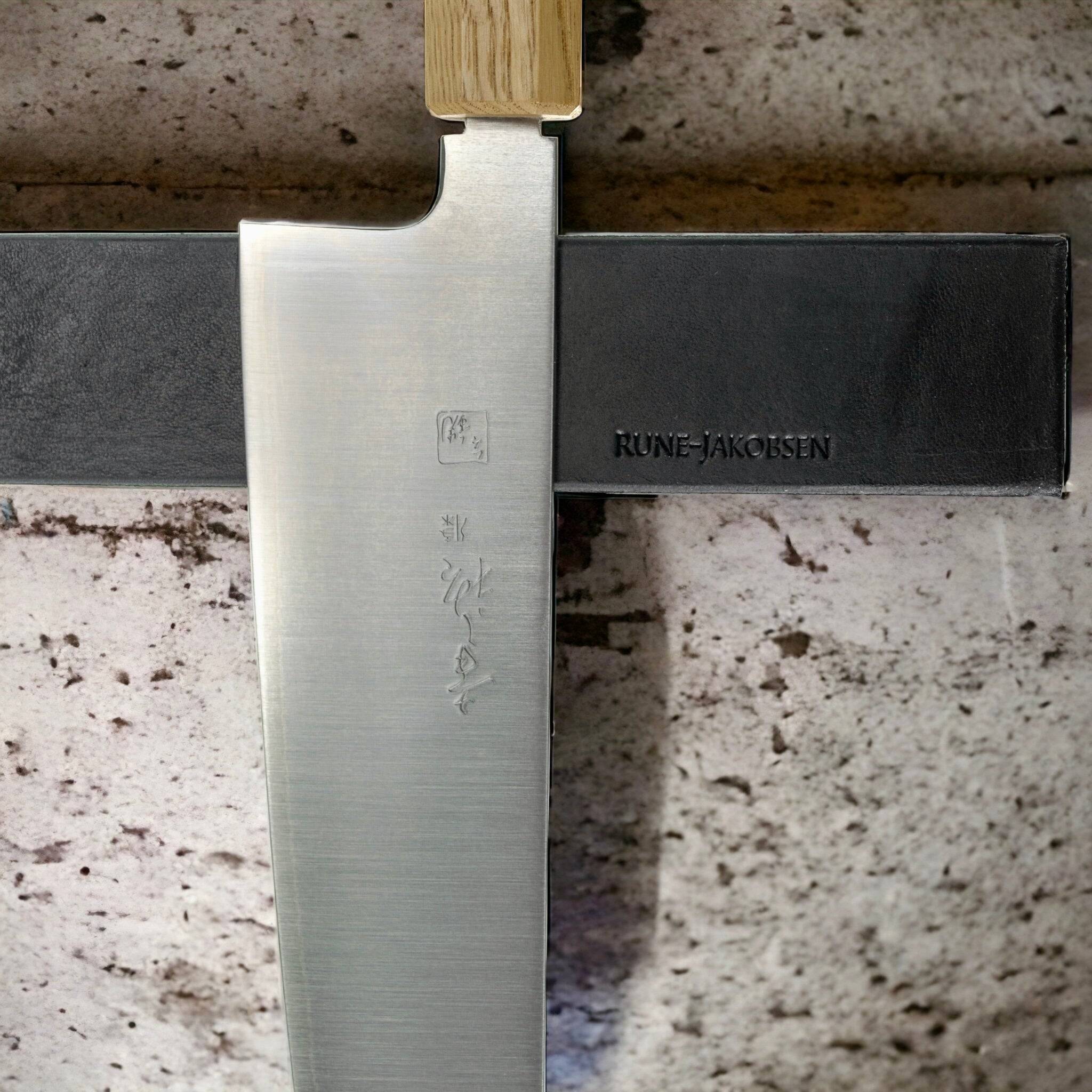 Leather protected Original – narrow magnetic knife rail with leather front in several finishes - 60 cm / Oak / Light brown
