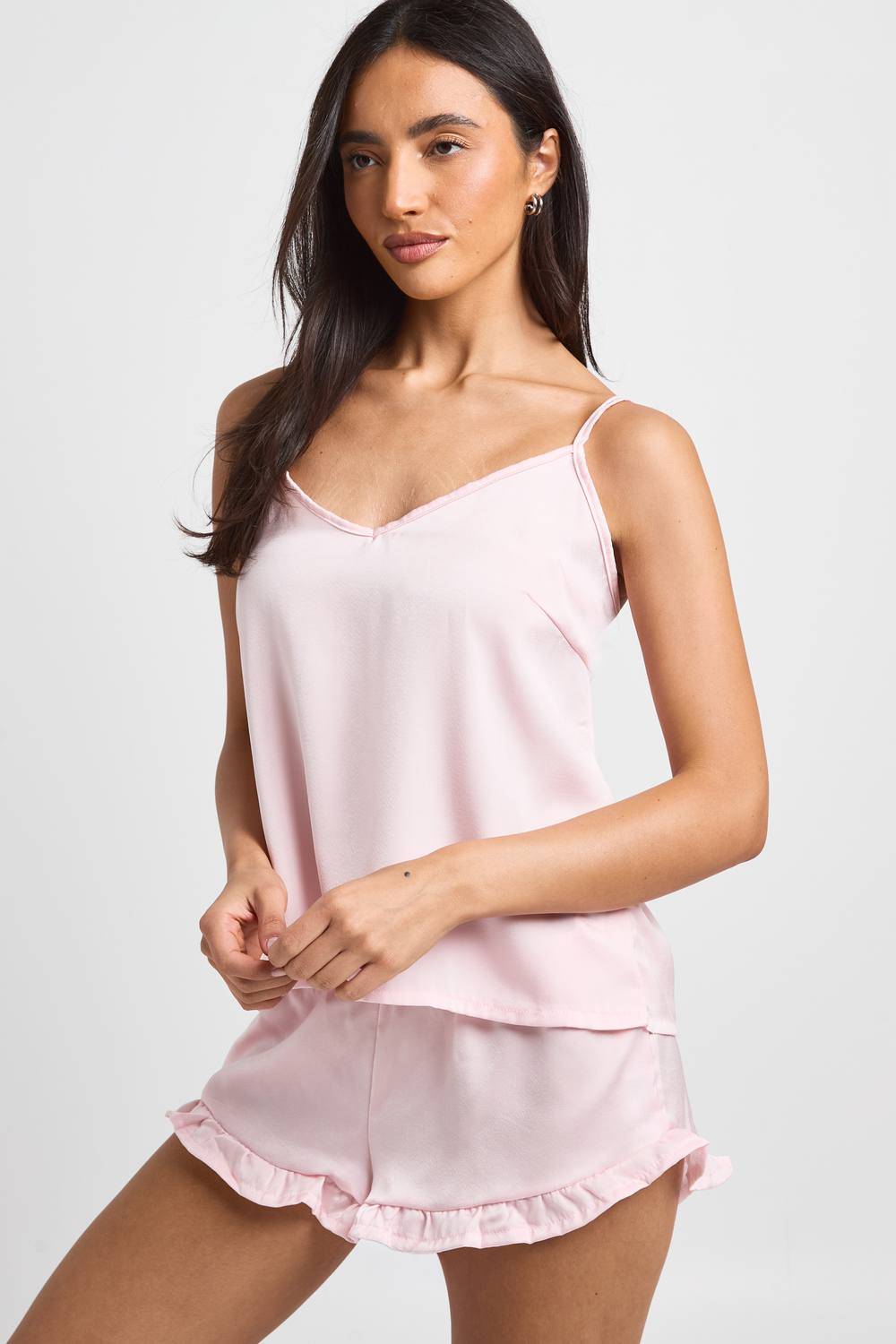 boohoo Dam Satin Cami & Frill Detail Short Pyjama Set | Ljusrosa | Storlek 44