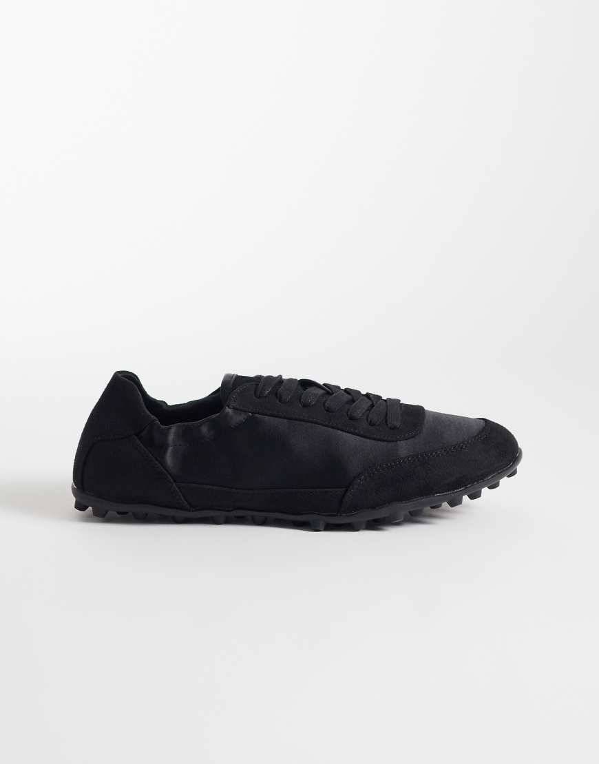 ASOS DESIGN - Desire - Sorte sneakers med smal sål og snørebånd - 39