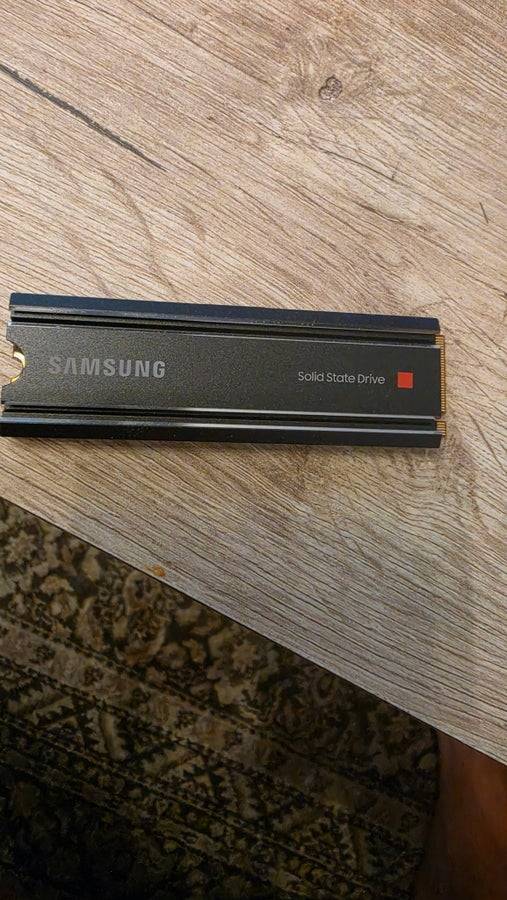 Samsung 980 PRO SSD med kylfläns 2TB
