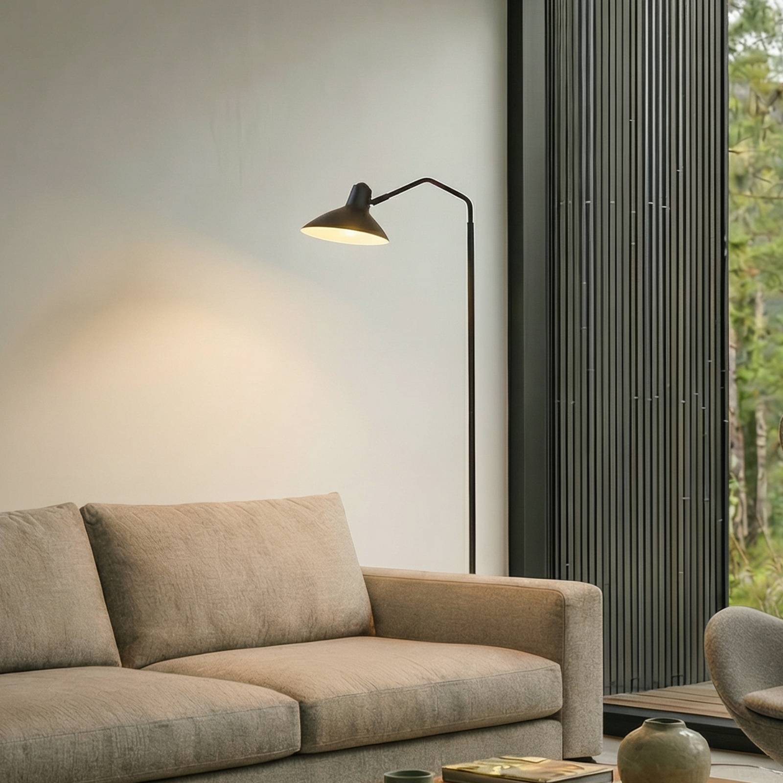 Golvlampa Adrik Lindby, Svart, Vardagsrum / matsal, Metall, Modern, Golvlampa