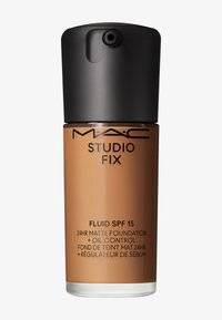 STUDIO FIX FLUID SPF 15 - Foundation - nw40