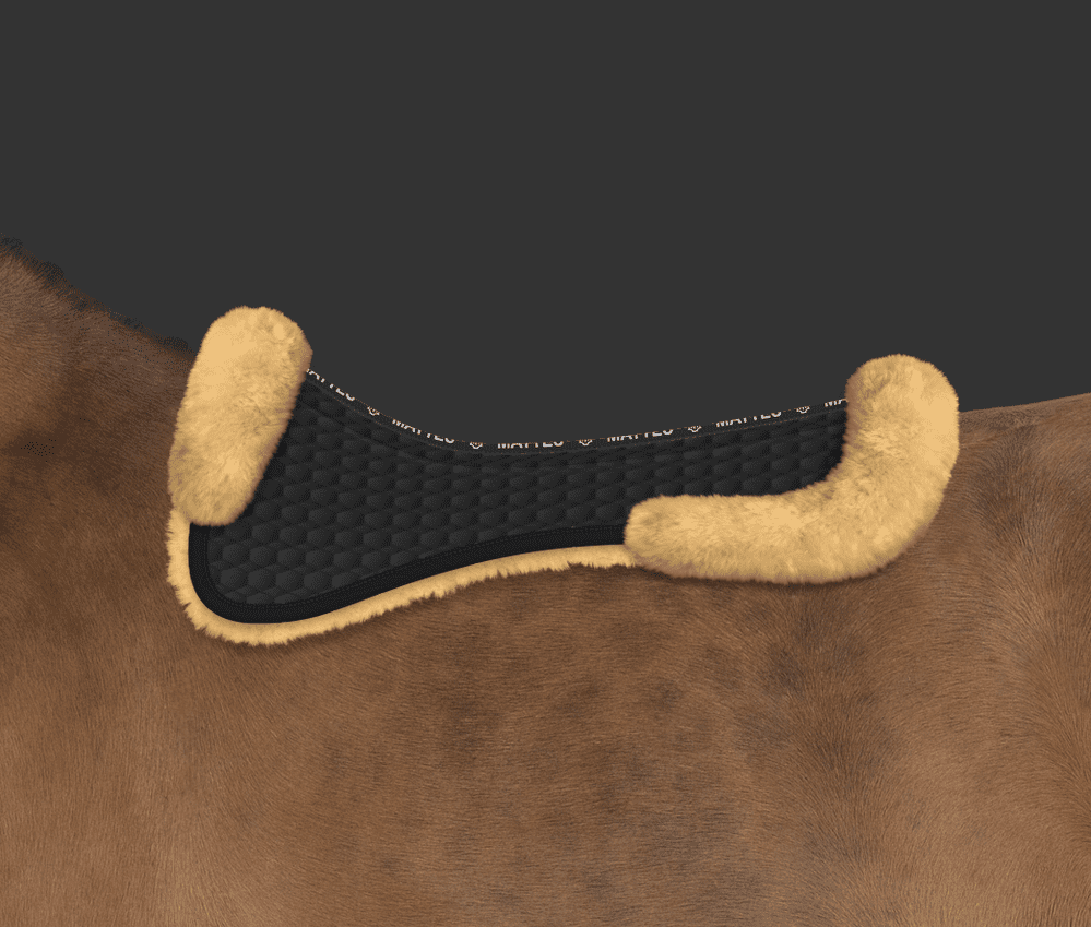 Mattes Pads med lam under, samt begge kanter Sort/Natur Dressur str L Spine-free Mono