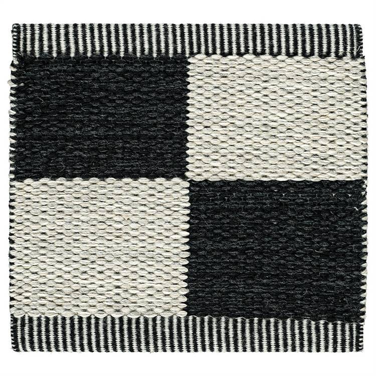 Kasthall schackbräde Ikonmatta -  Midnight Svart 554 165x240