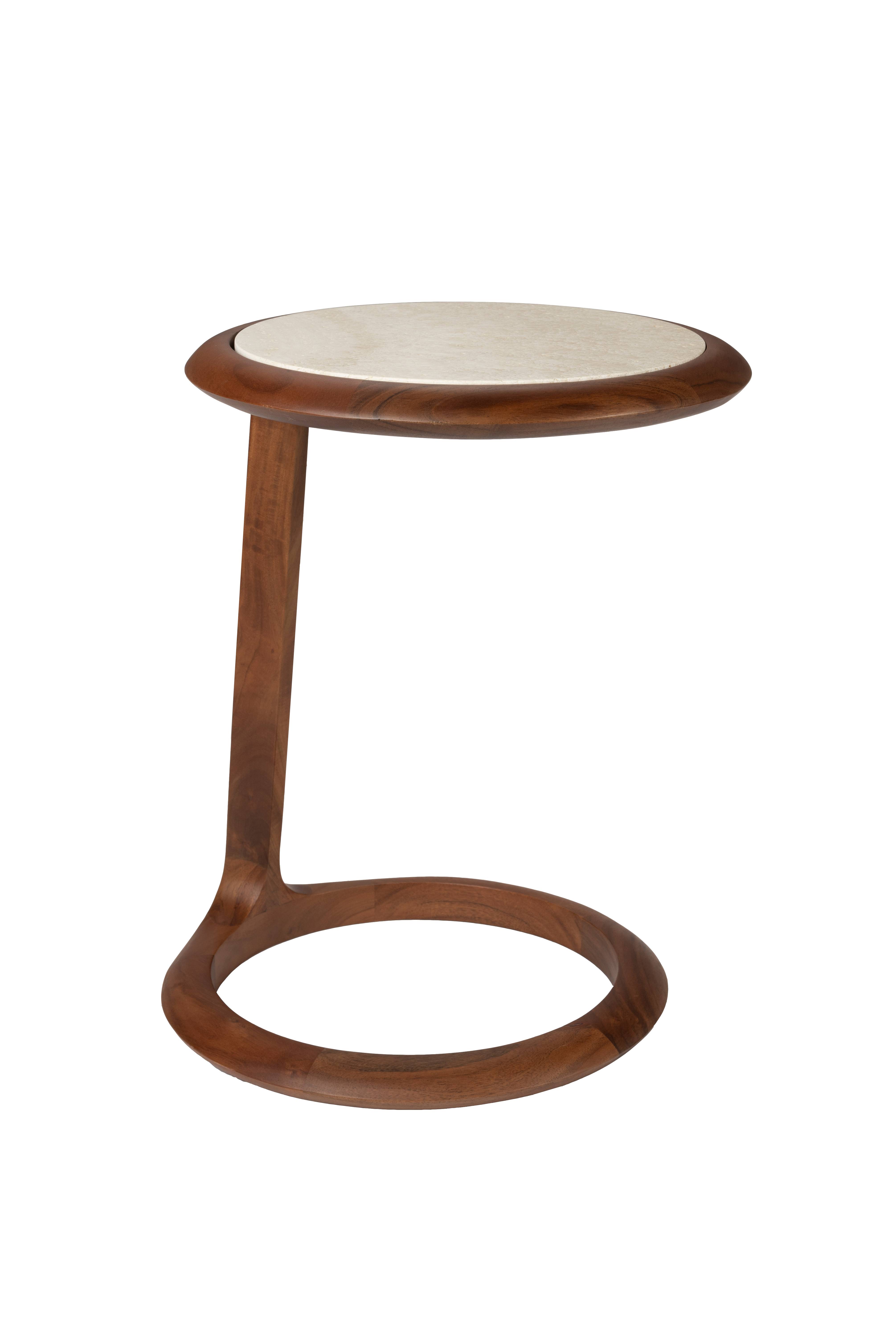 ZUIVER Doppio sidebord - creme travertin og valnøddefarvet akacietræ (41x45)
