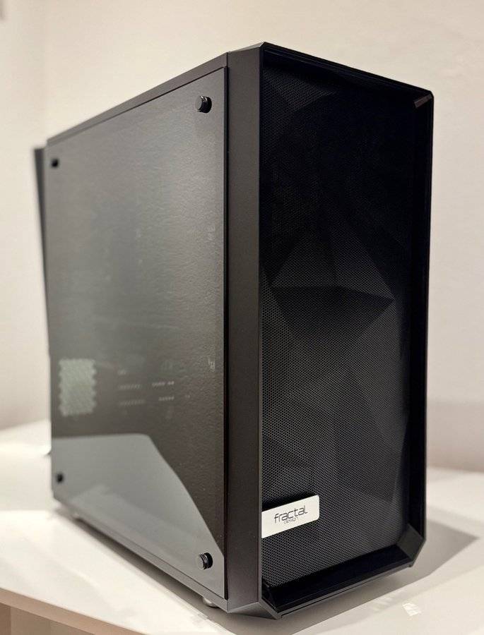 Gamingdator – Ryzen 7 7800X3D / RTX 4070 / 32GB DDR5