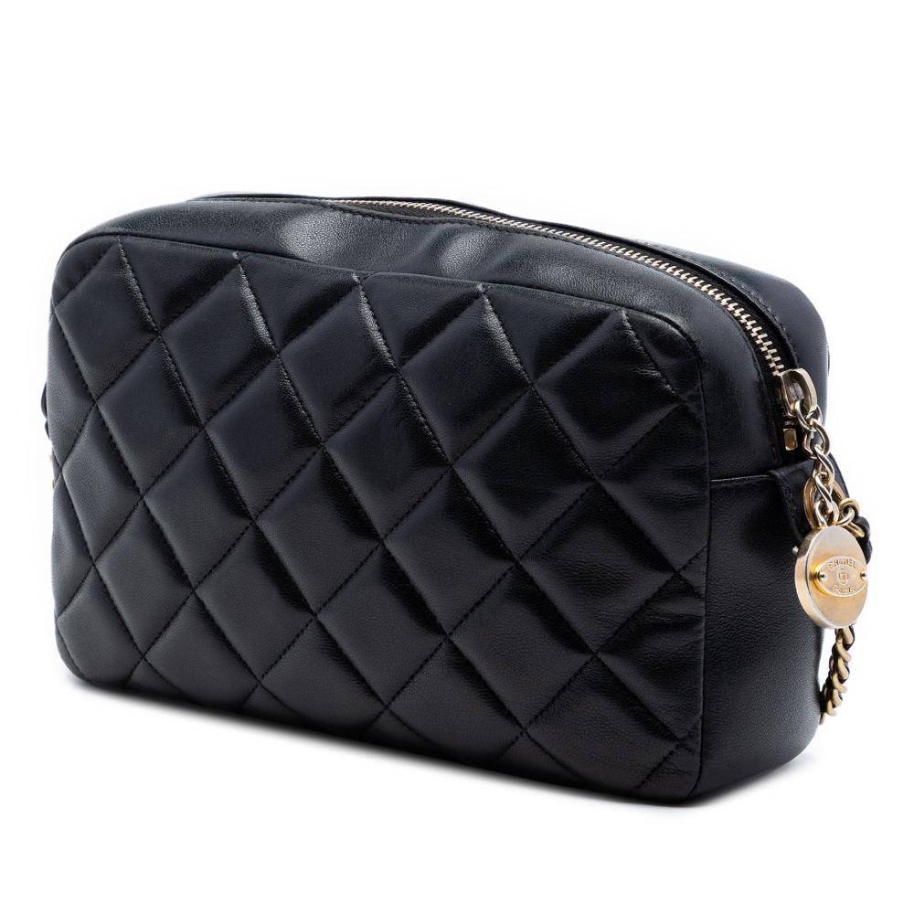 Chanel Vintage Chanel Crossbody Bag L 13cm x W 20.50cm x D 6cm - Crossbody Tasker hos Magasin.