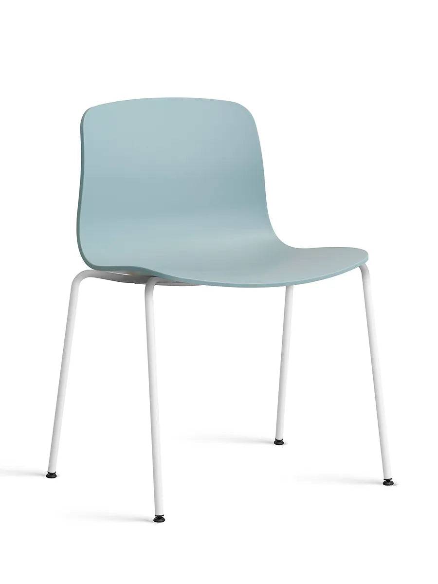 About a Chair AAC16 fra Hay Dusty blue / Hvid pulverlakeret stål - Jacobsen Plus