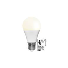 Star Trading 8,8W (60W) 806Lm E27 2700K Rörelse-Skymningssensor 357-00
