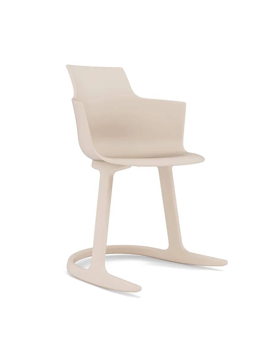 Social Tilt Dining Chair fra Varier Cream - Jacobsen Plus