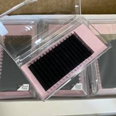 custom own brand lash extension 2023 plastic case 0.03 mega volume lash extensions individual eyelash extensions mink lash trays