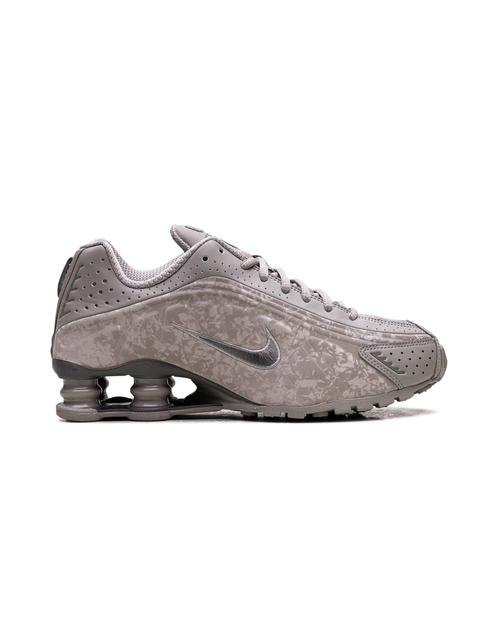 Nike Shox R4 Flat Pewter Floral (Women's) - 44