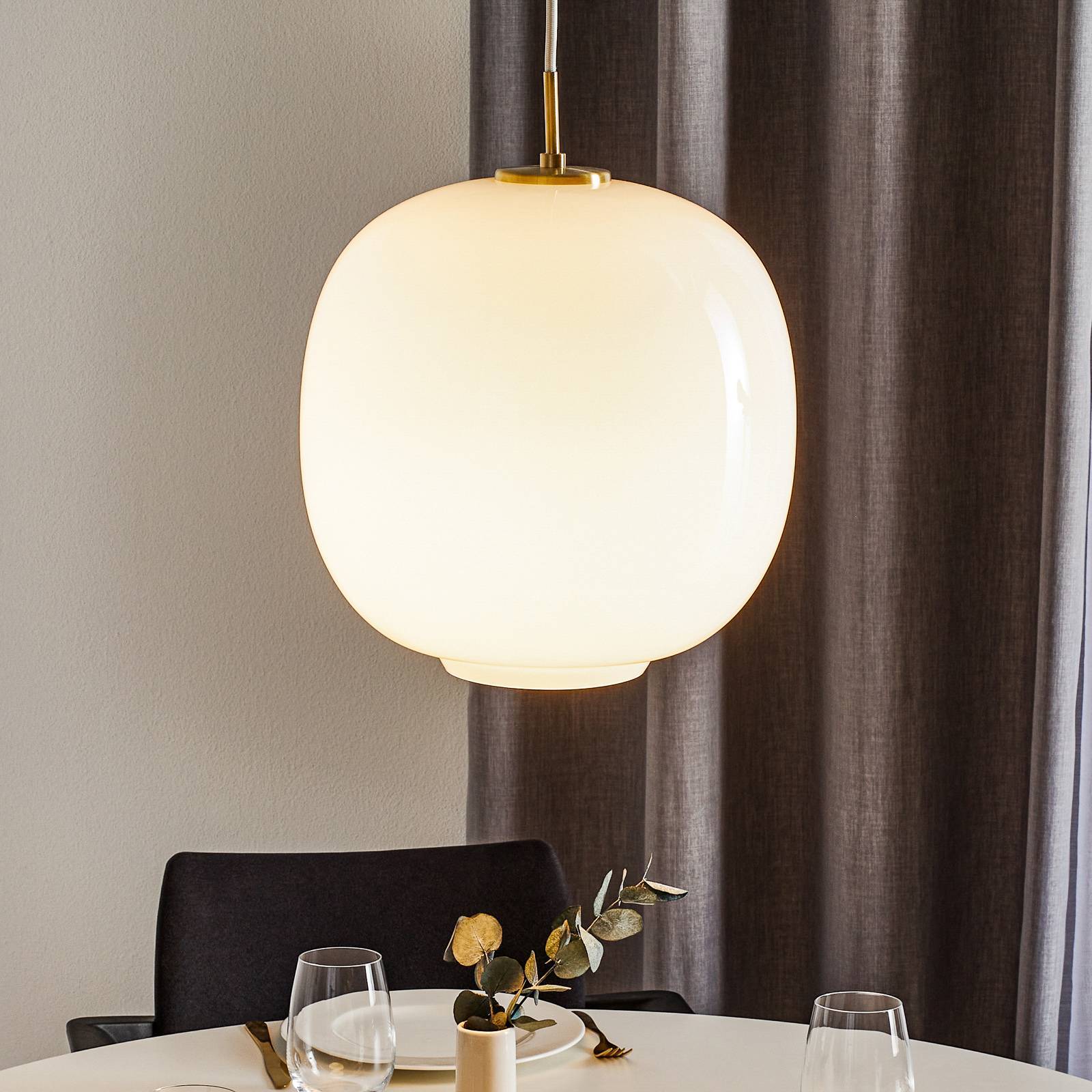 Louis Poulsen Glas pendellampa VL45 Radiohus, dimbar, Vitt / opal, Vardagsrum / matsal, Glas, Design, Pendellampa