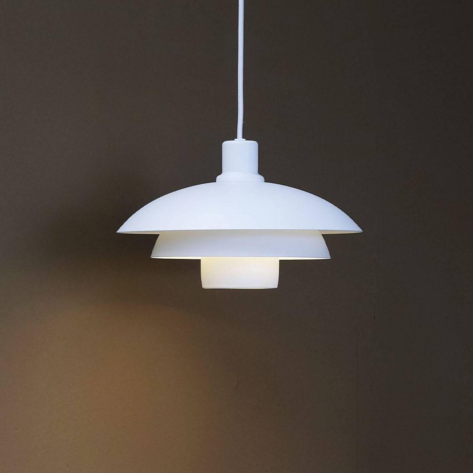 Dyberg Larsen Design pendellampa Morph, dimbar, Vitt / opal, Vardagsrum / matsal, Metall, Design, Pendellampa