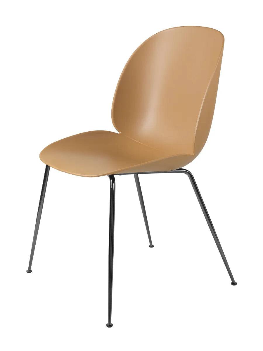 Beetle Chair, upolstret fra GUBI Pastel Green shell / Wood base / Black stained beech base - Jacobsen Plus