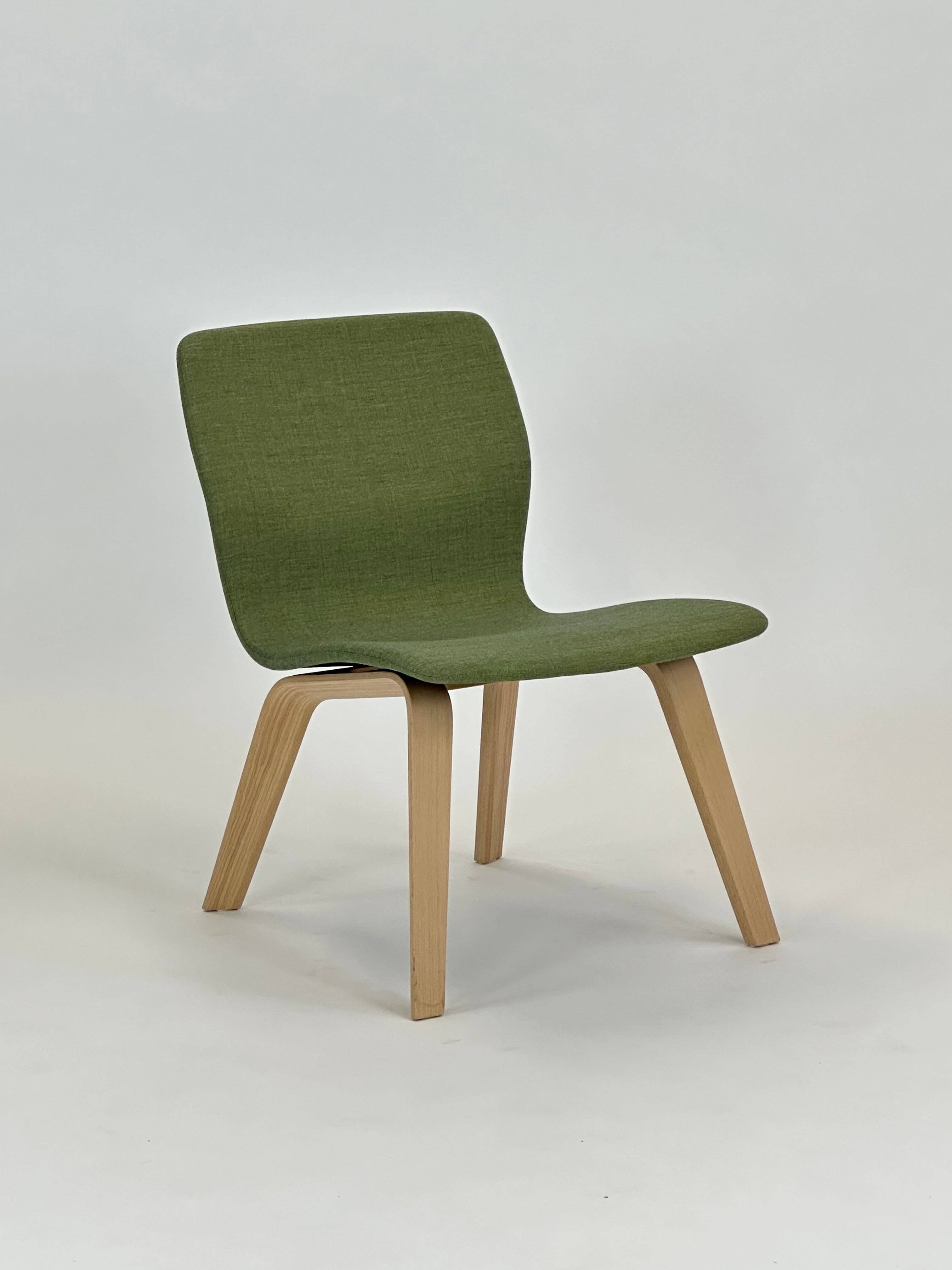 Magnus Olesen Butterfly lounge Loungestol – Grøn med Træ Stel