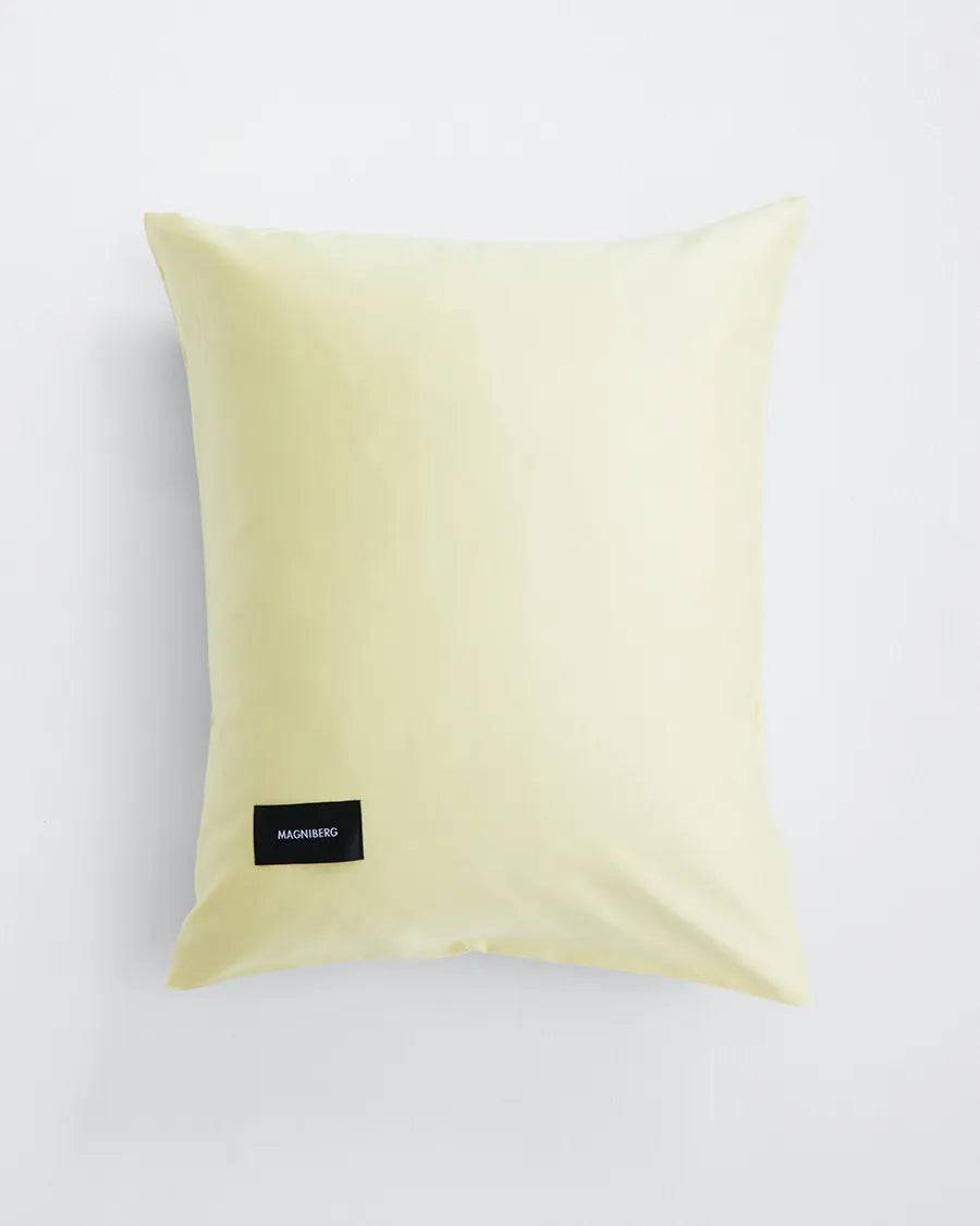Pure Sateen Pillow Cover 50x70 cm fra Magniberg Lemonade - Jacobsen Plus