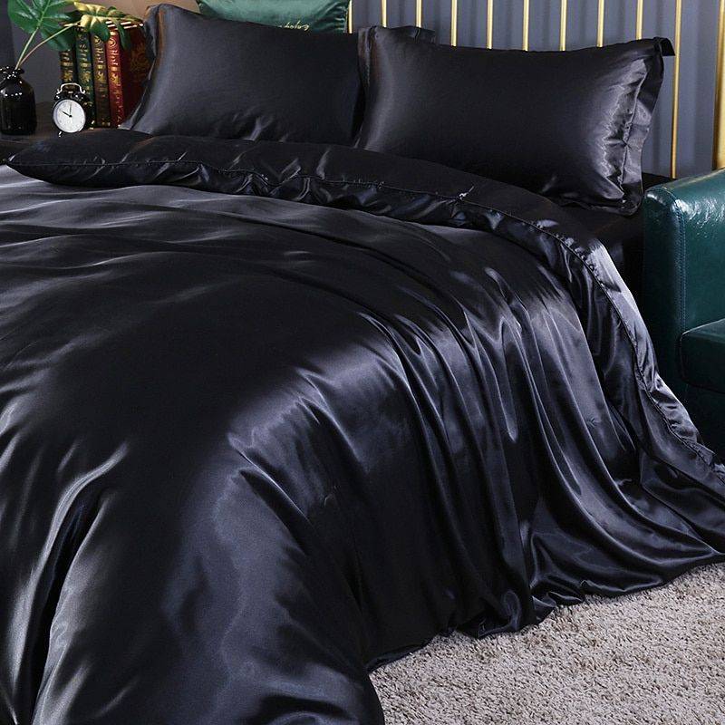 ConfortSatin Set - Lyxigt Sänglinne för Ultimat Komfort - Svart / 180 cm påslakan + Duntäcke 200x230cm + 2x örngott