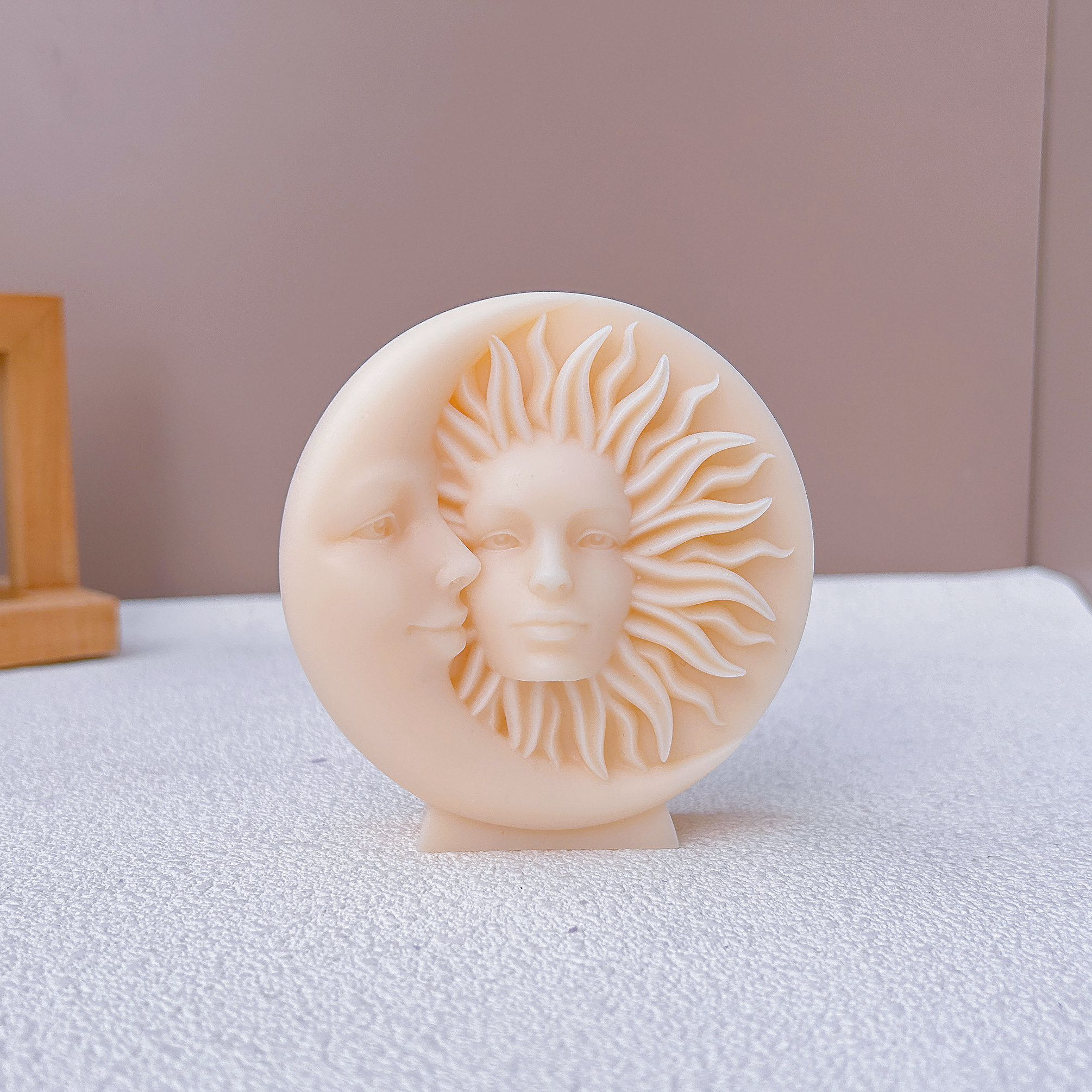 New style sun god moon face sun head candle plaster cement soap silicone mold