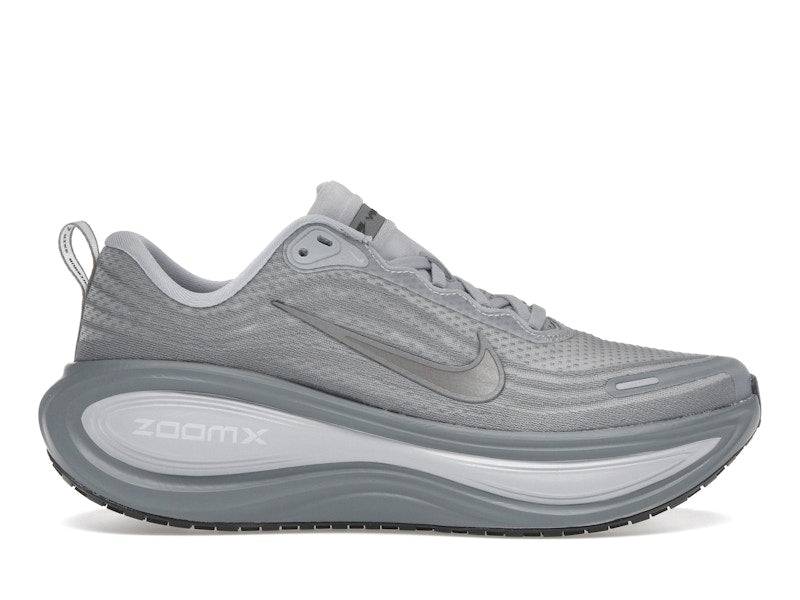 Nike Vomero Plus Wolf Grey Metallic Pewter - 45.5 / Standard