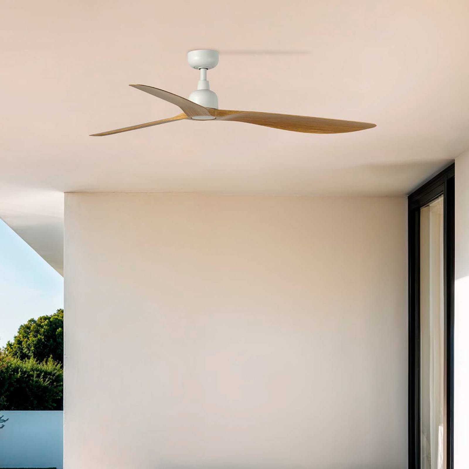 FARO BARCELONA Takfläkt Outwood, brun, DC, tyst, Ø 150 cm, IP44 Outwood, Ljust trä, Vardagsrum / matsal, Syntetmaterial, Lantlig / rustik