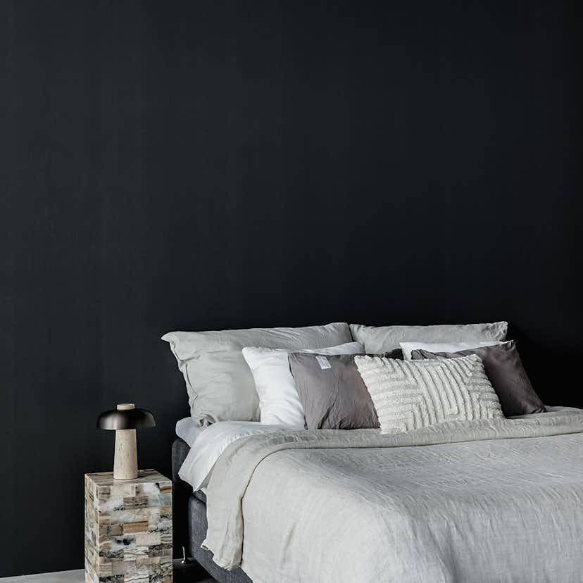 Designpanel Wood on wall Ek Svartbrunlackad