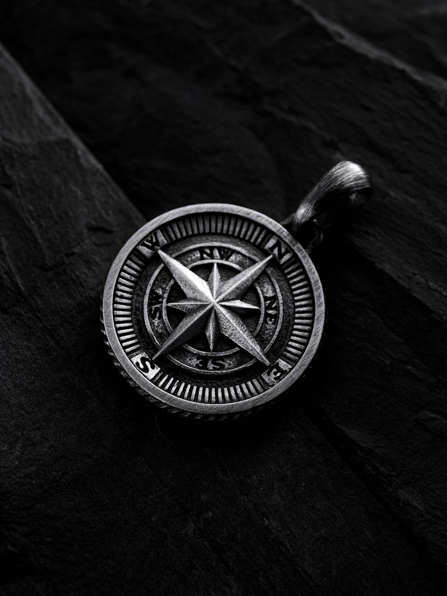 REYTEL Pendant 'COMPASS. POLAR STAR'  sølv