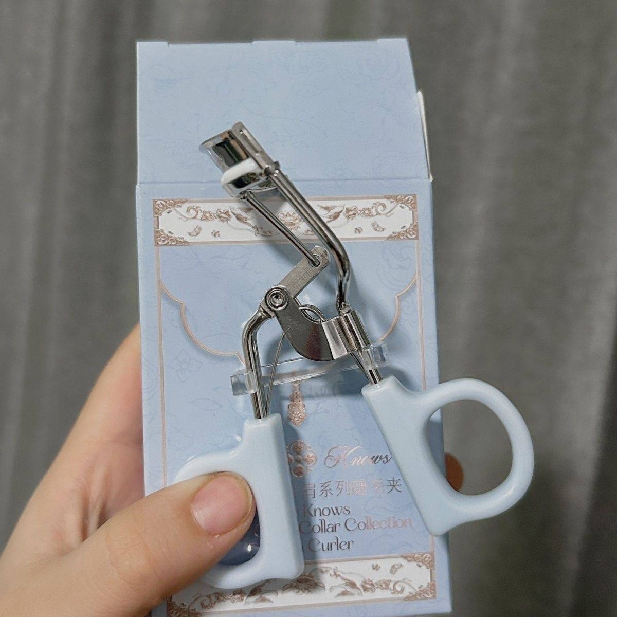 FlowerKnowButterfly Cloud Shoulder Series Eyelash Curler Lengthens and Curls Natural Cosmetic Clip Makeup Tools