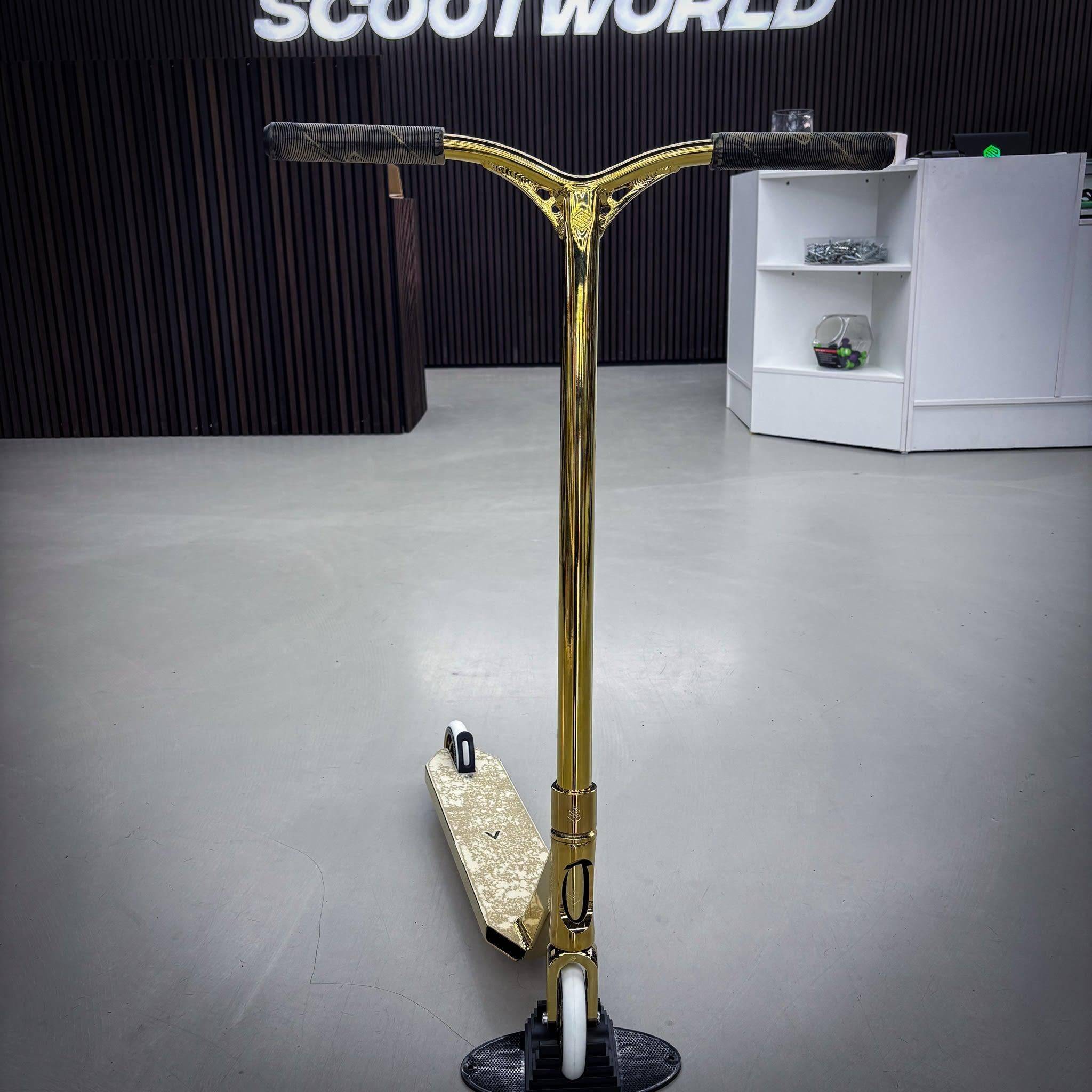 Striker Full Gold Custom Build Trick Løbehjul - Gold.