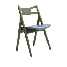 Carl Hansen - CH29P Sawbuck Chair, Lackerad Bok, Olive Green, Lädergrupp A Loke - 7310 - Matstolar - Hans J. Wegner - Grön - Läder/Trä