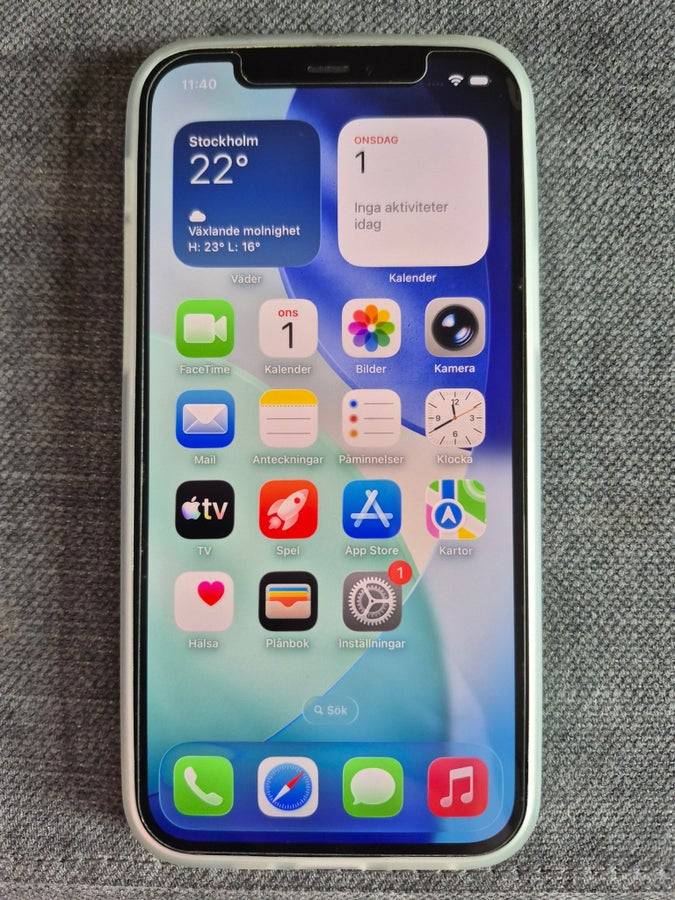 iPhone 12, 128gb (fint skick med laddare)