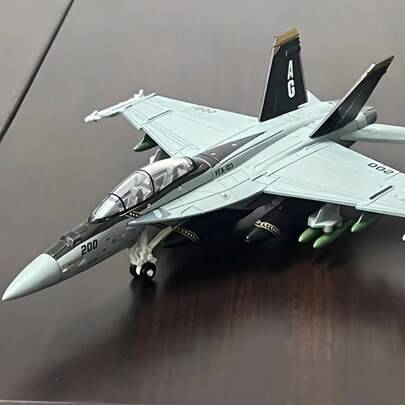 1:72 F/A-18F Super Hornet VFA-103 stridsflygplansmodell, militärt flygplansamlingsdekorationsleksak - Grå (F/A-18F)