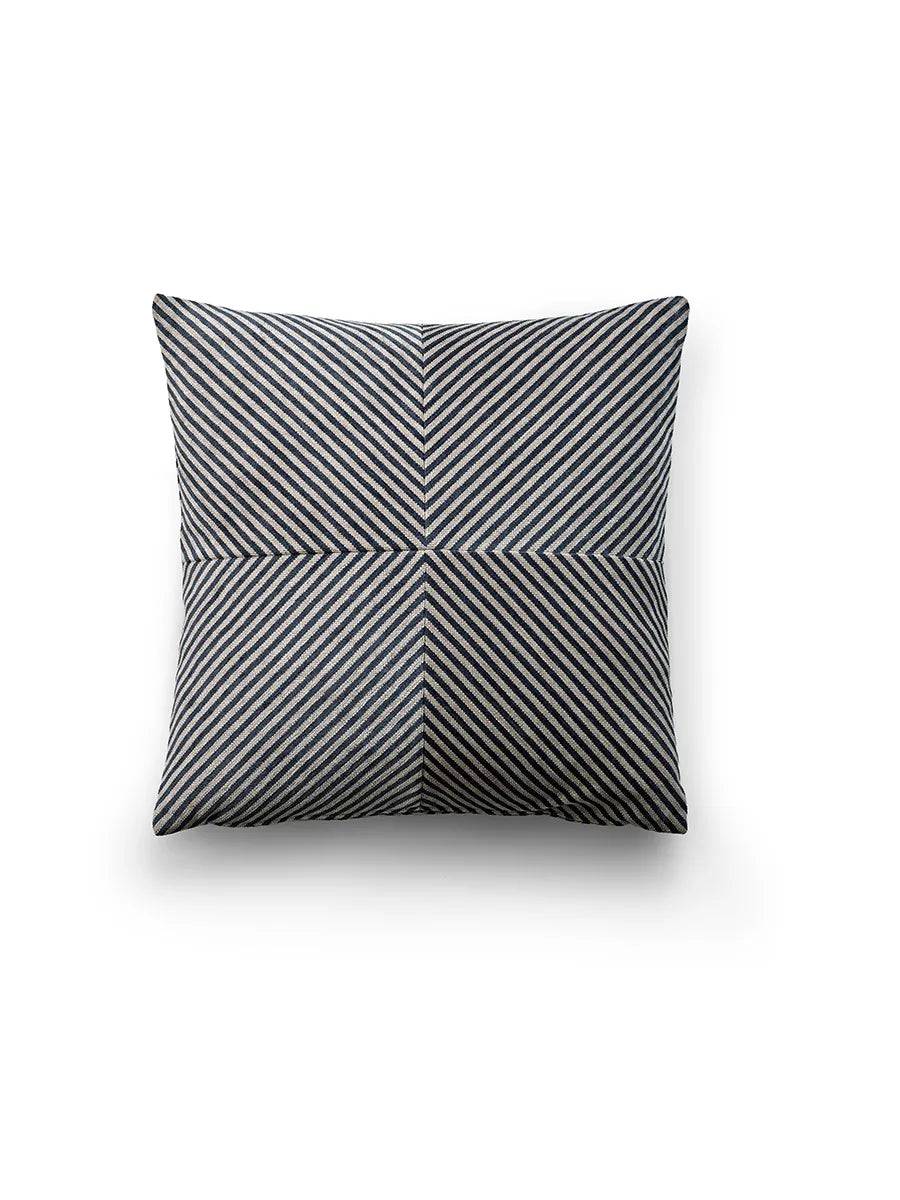 Tent Pyjamas Pillow, 50x50 fra Eilersen P01 - Jacobsen Plus