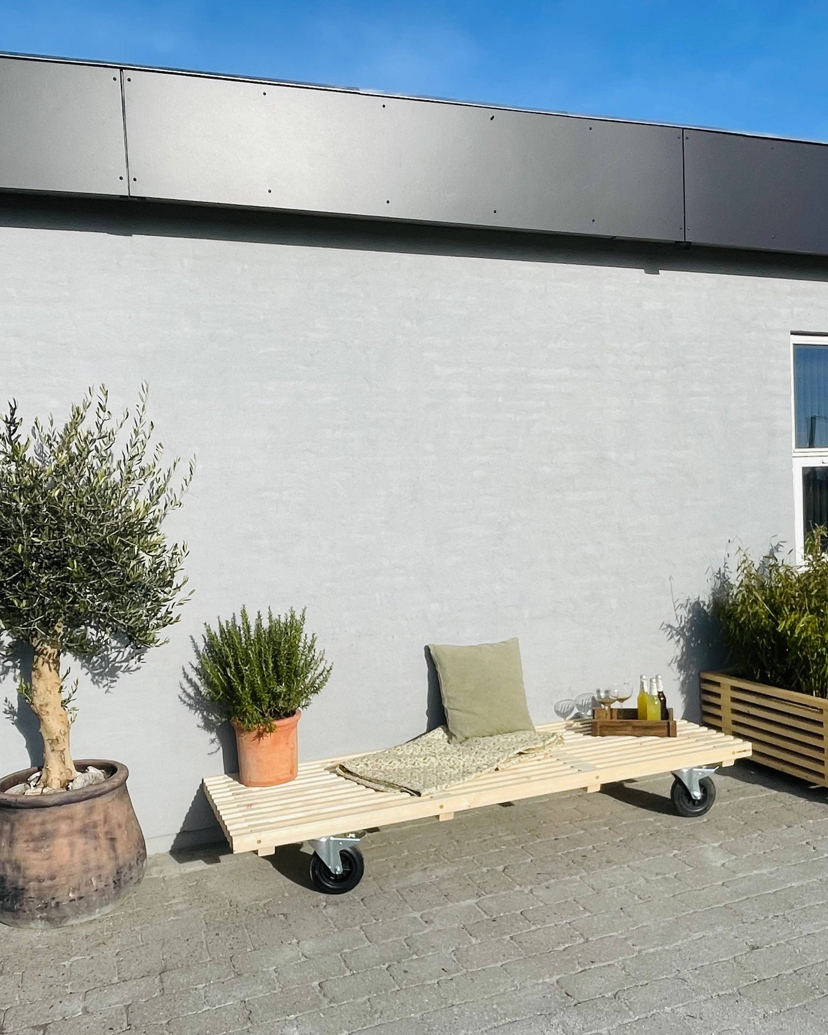 Daybed på Hjul | Brune Traller / 215 cm