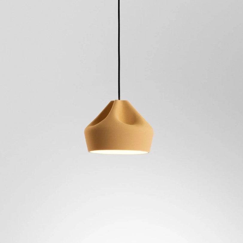Pleat box 24 LED pendel fra Marset - Ocher/hvid