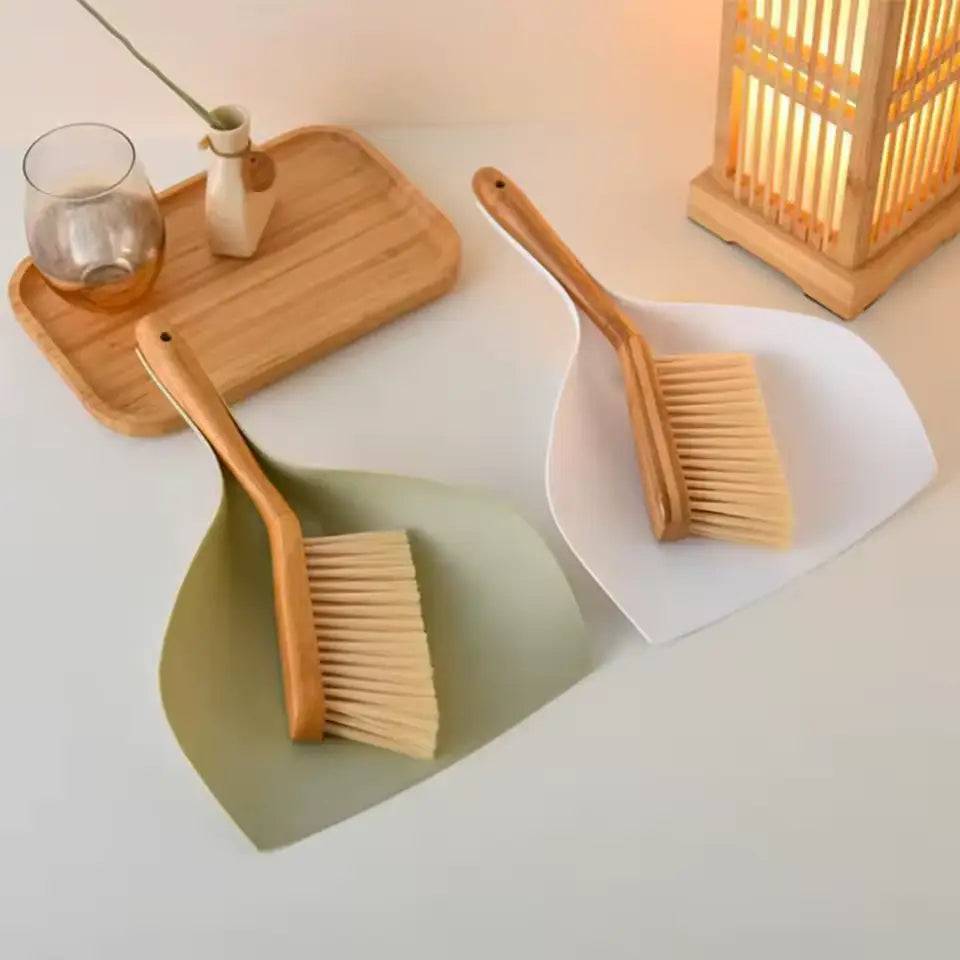 Bamboo dustpan and brush - 37x25.5x8cm