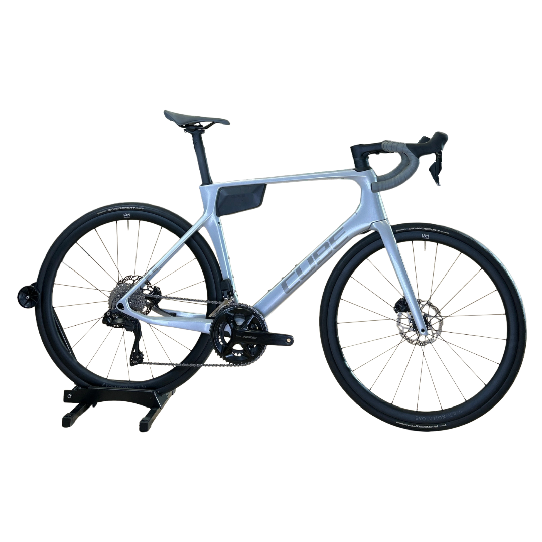 Cube Agree C:62 One Di2 2025 - Shimano 105 Di2 - Newmen Evolution SLR35