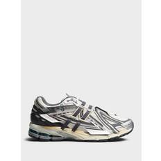 M1906AD Sneakers in Silver Metallic - 7.5