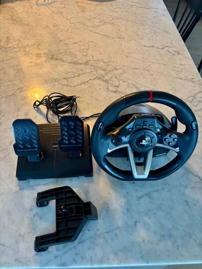 Hori Racing Wheel Apex ratt PS4