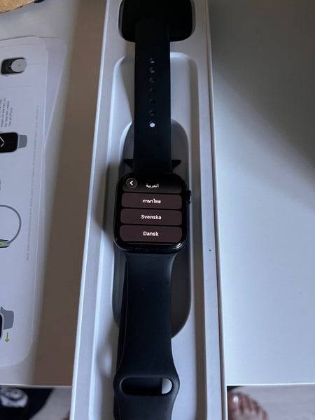 Apple Watch Series 7 GPS 45mm Midnatt Aluminium Svart Sportband