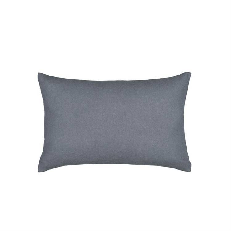 Elvang klassisk kudde Grey Blue 40 x 60 cm.