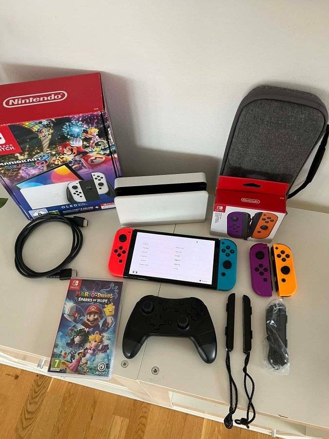 Nintendo Switch OLED Deluxe Paket - Auktion - Extra Kontroller