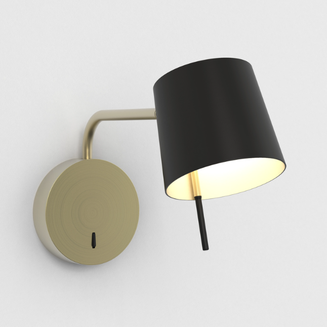 Miura Swing væglampe fra Astro Lighting - Guld / Sort