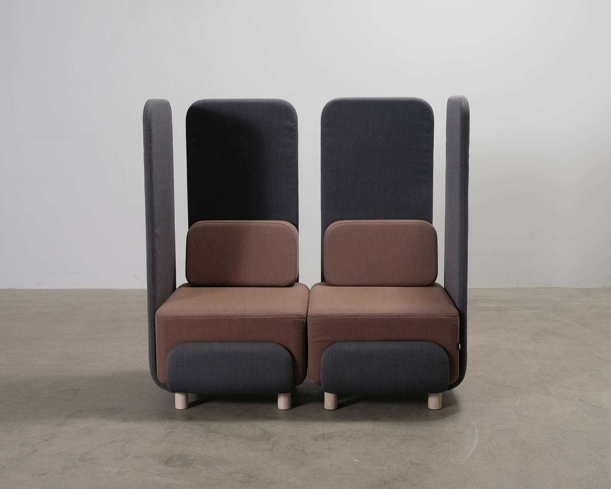 LoOok Industries 2-sits Area soffa brun / grå