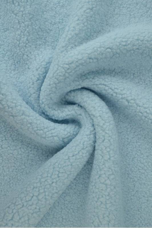 Lyseblå Teddy Stof Med Stræk – Blødt & Varmeisolerende - Polyester - Stof i Metervarer