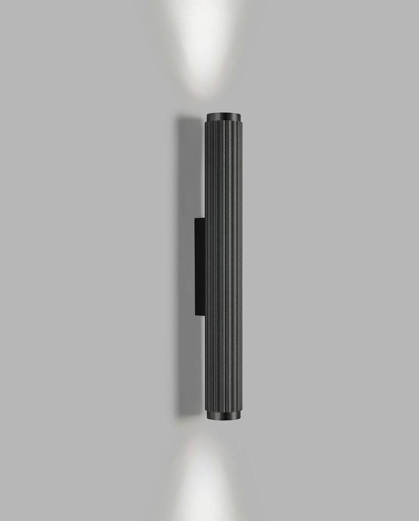 Velvet W1 Black Switch Tune Væglampe - Light-Point - Hos Lampeagenten.