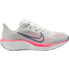 Nike - NIKE QUEST 6 WOMEN'S ROAD RUNN - Dame  - 38.5  - Hvid
