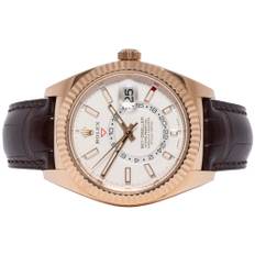 Rolex Sky Dweller, 42, Hvid, 18 kt. Everose