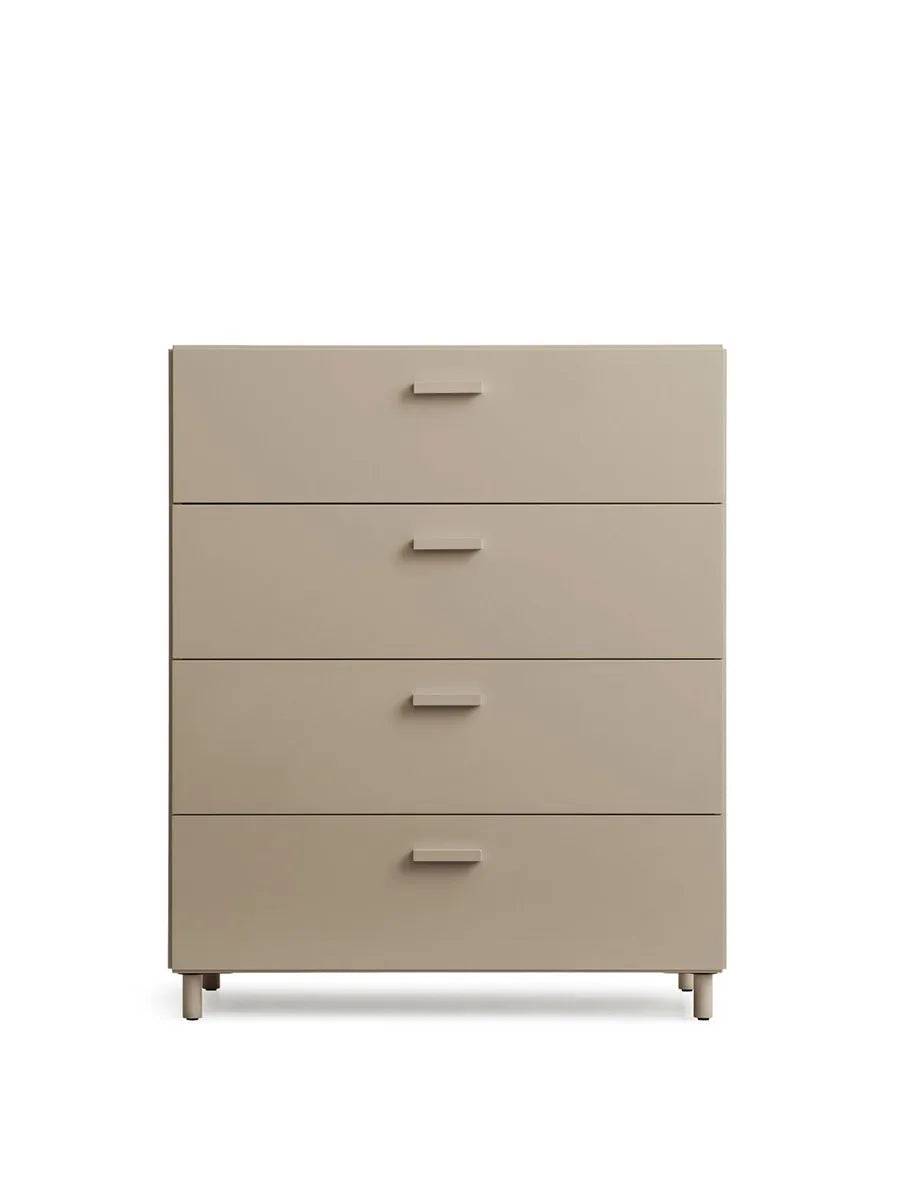 Relief Kommode, bred fra String Beige - Jacobsen Plus